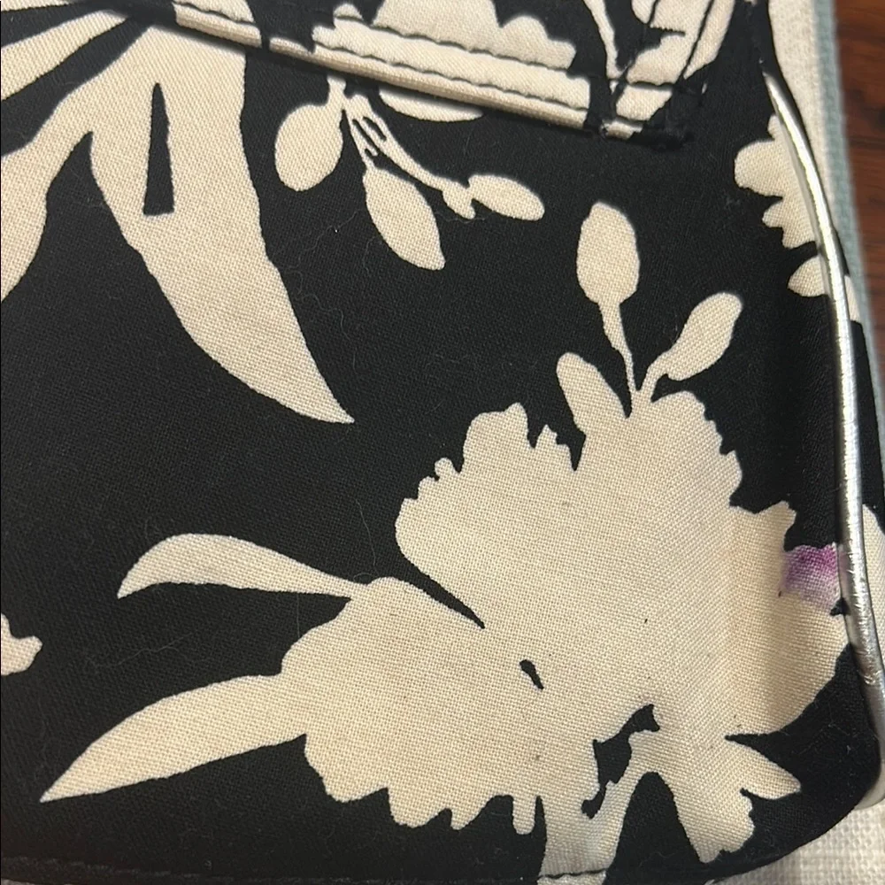 💥 2/$10  White House Black Market Floral Black and White Clutch Silver Strap